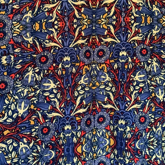 Lula Roe Irma small super soft leggings material - Picture 4 of 4